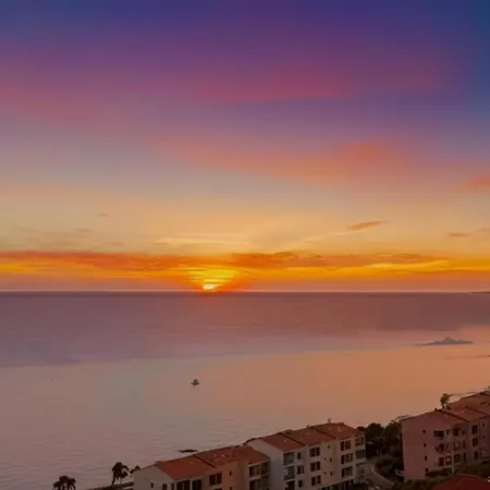 Vue Exceptionnelle !! Calme Et Lumineux Sur La Prestigieuse Route Des Sanguinaires à Ajaccio (Corsica)