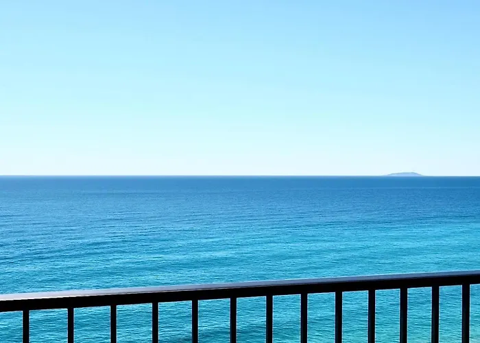 Vue Exceptionnelle !! Calme Et Lumineux Sur La Prestigieuse Route Des Sanguinaires A Apartment *